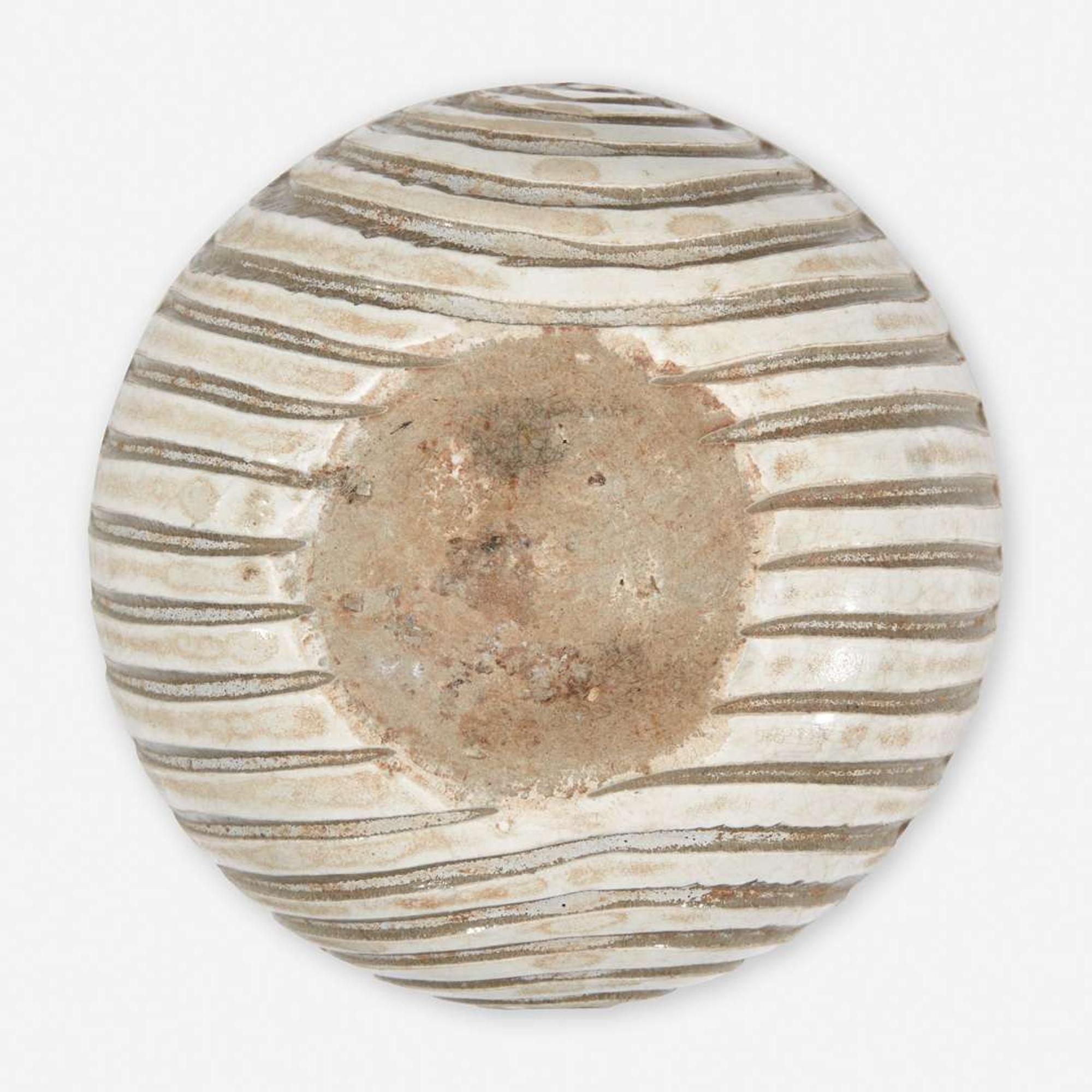 A Chinese carved Cizhou bowl 磁州窑刻划花碗 Northern Song Dynasty ??