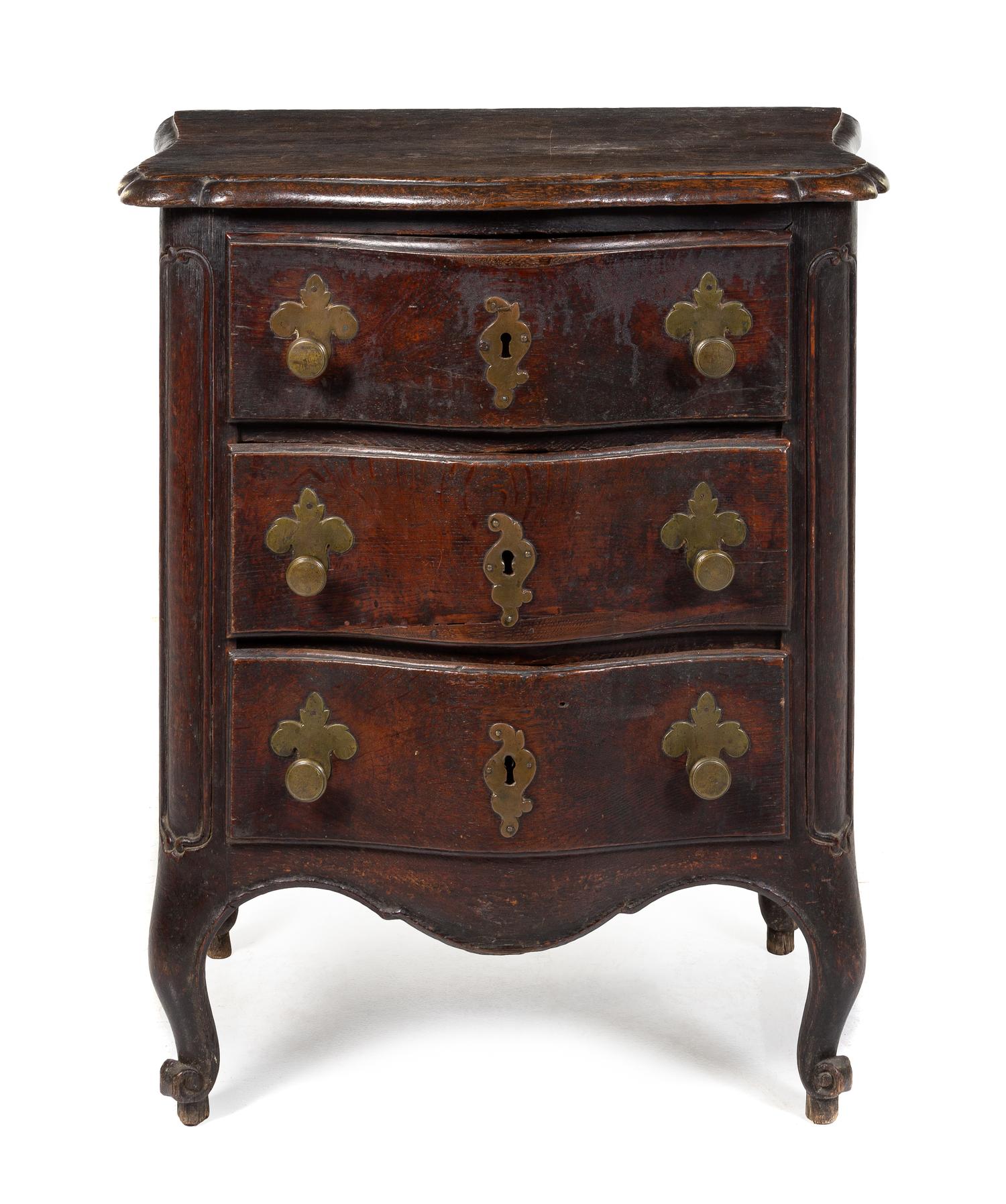 A Louis XV Provincial Chest of Drawers Height 30 x width 25 1/2 x depth 15 1/2 inches. — 18TH CENTURY