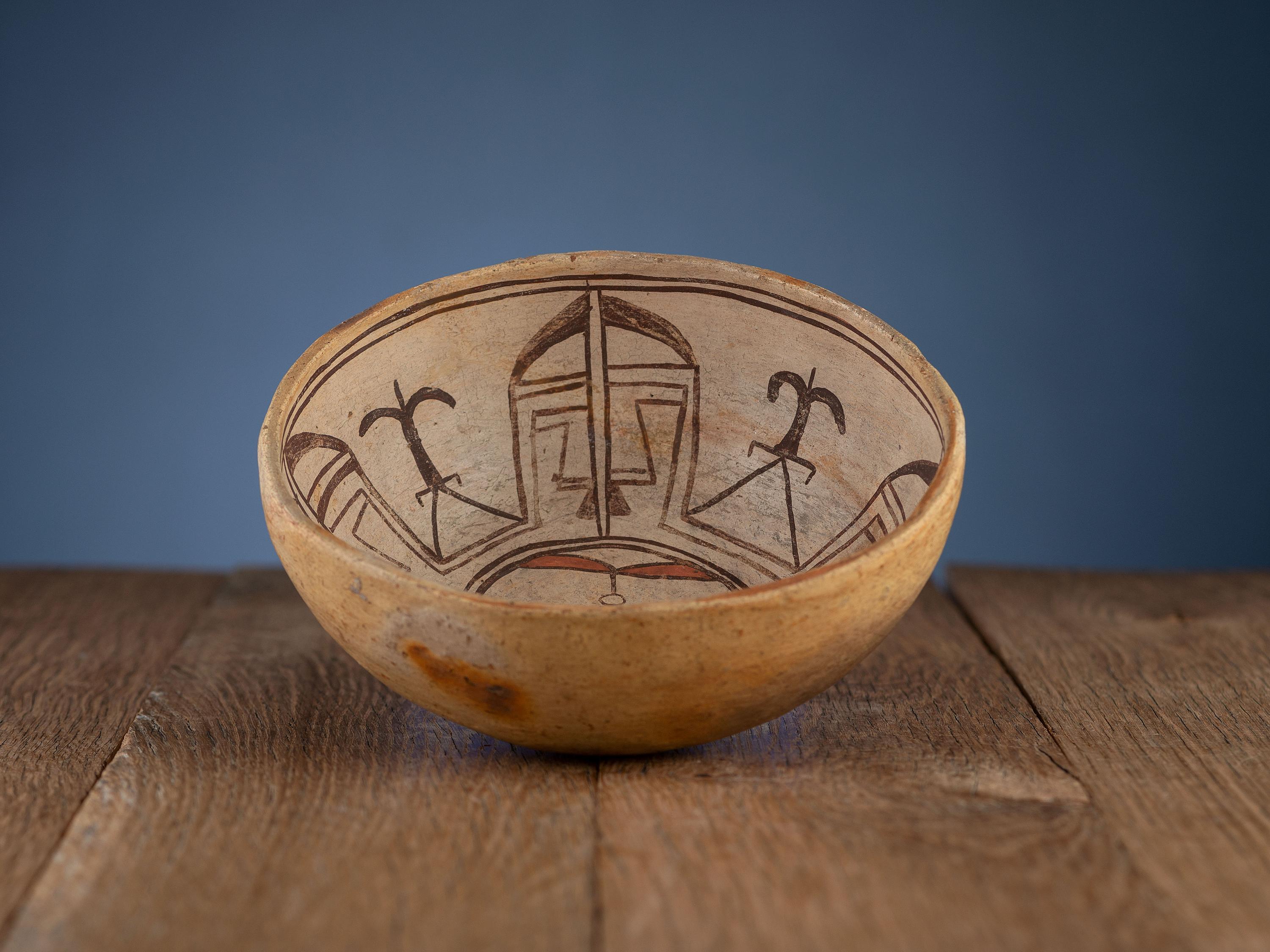 Polacca Pottery Bowl, with Pahlik Mana