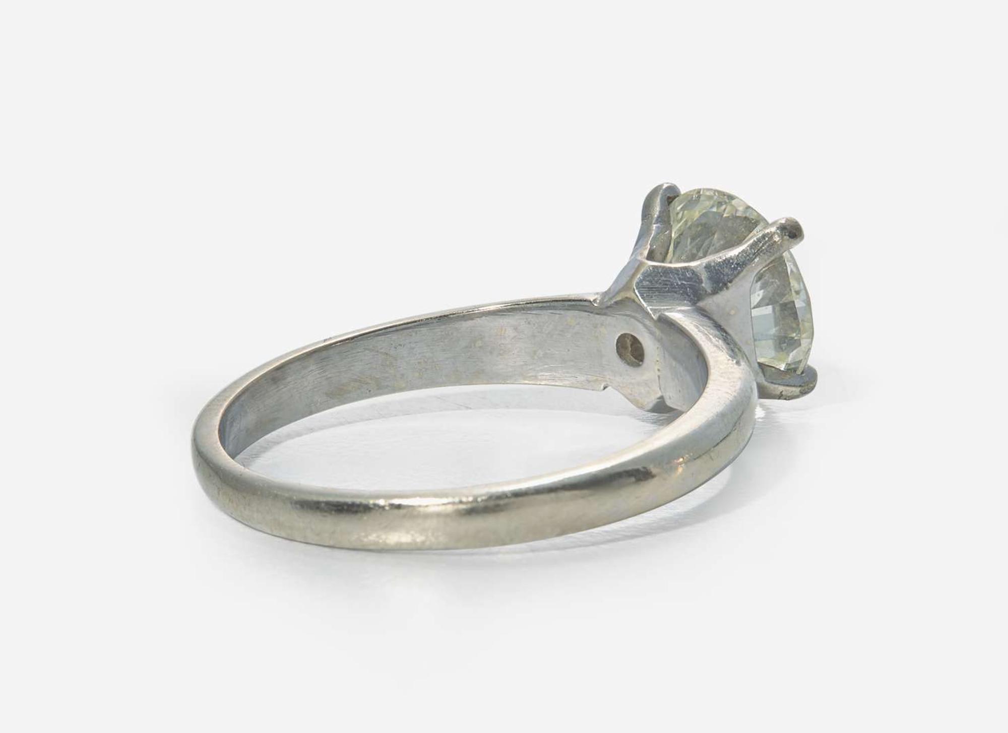 A Ladies 14K White Gold Solitaire Ring with 2.65 Carat Round Brilliant-Cut Diamond, GIA Certified