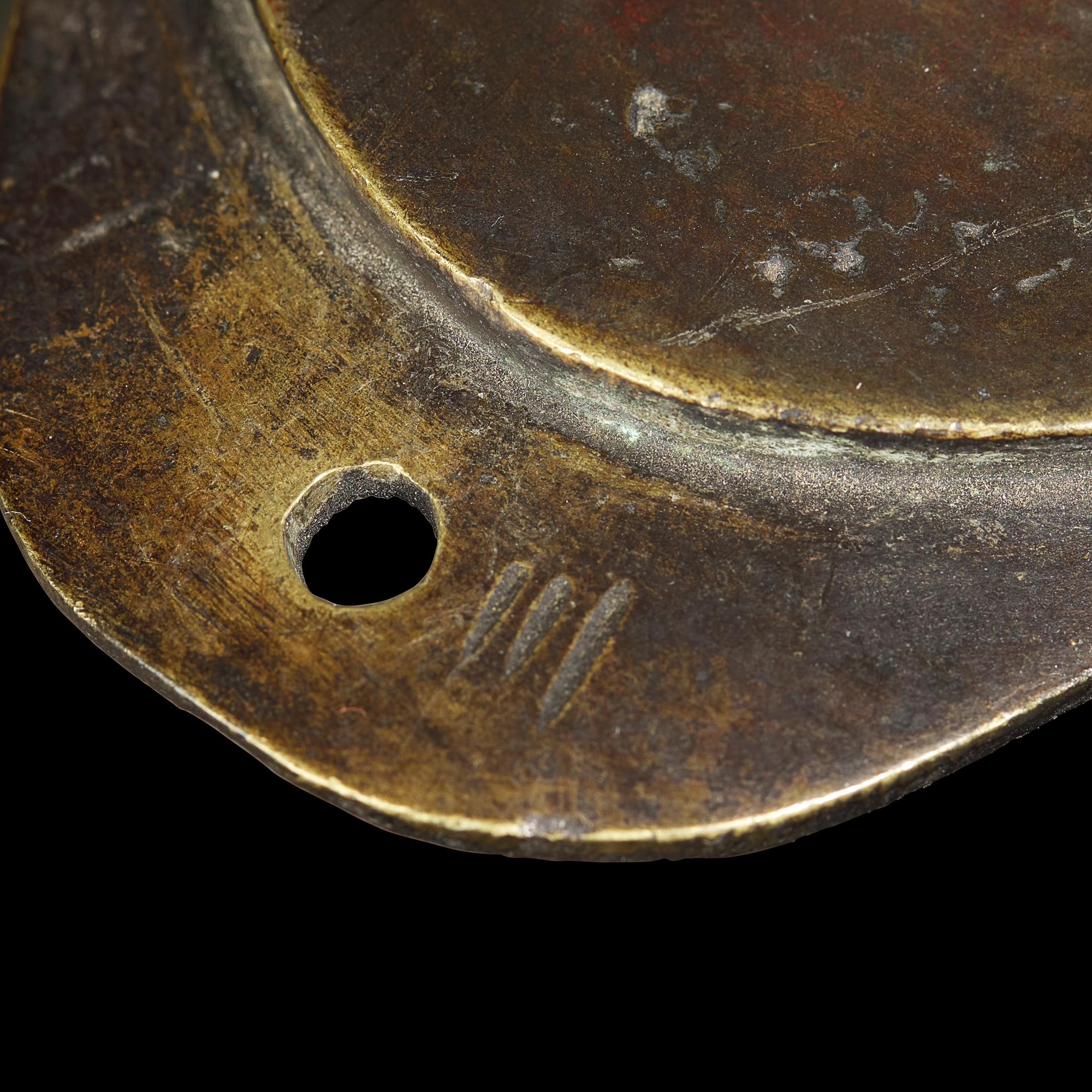 A Patinated Bronze Archaistic "Goose" Covered Censer, 18th/19th Century or Earlier 清中期或更早 仿古銅鳧香薰