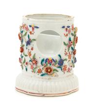 A Chinese Export Famille Rose Porcelain Watch Stand