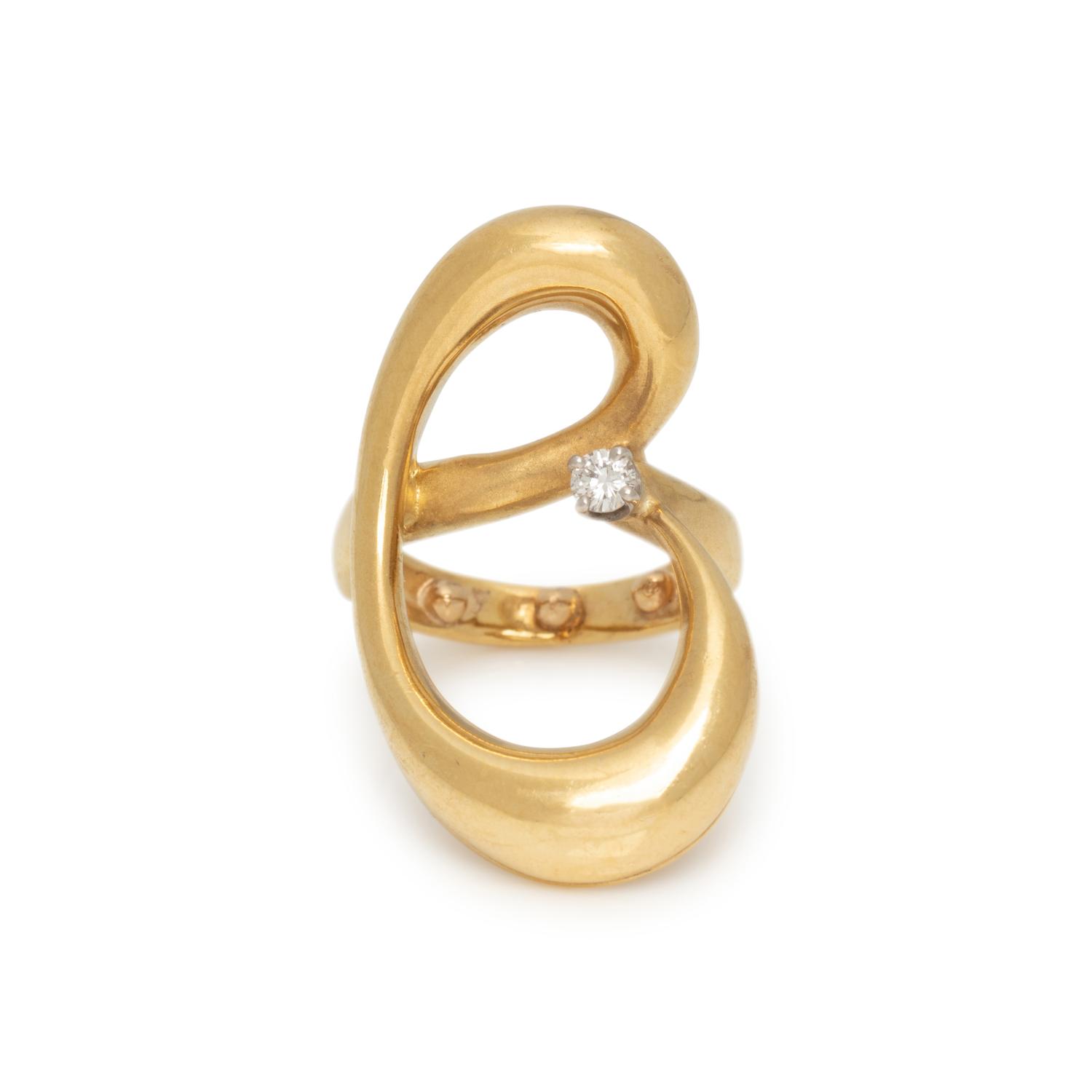 COLLECTION OF GOLD JEWELRY