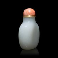 A Large Chinese White Jade Snuff Bottle, 18th/19th Century 清中期 白玉素面鼻煙壺