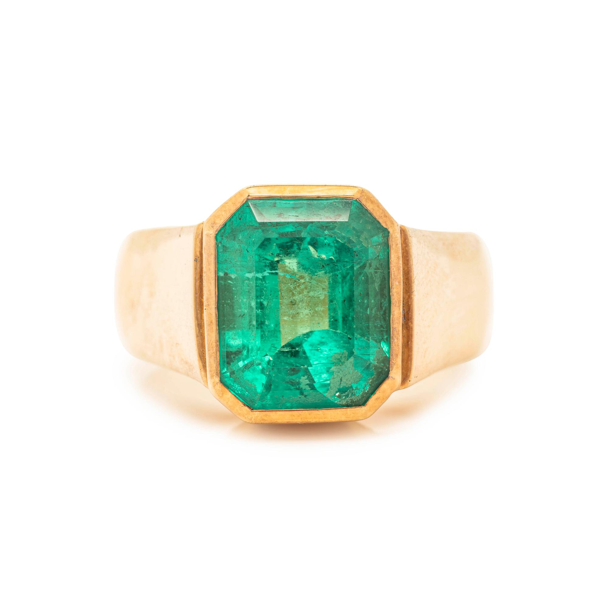 EMERALD RING