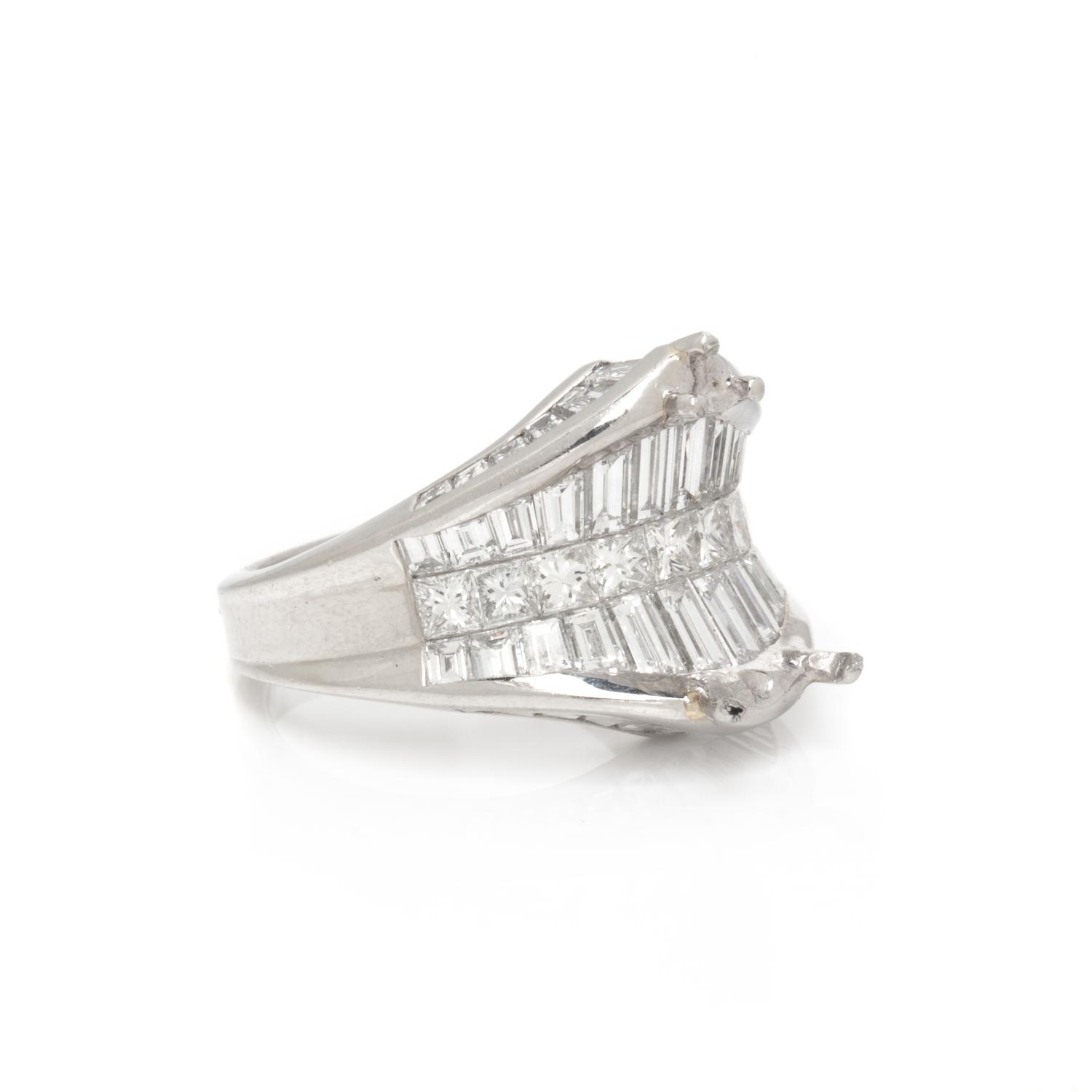DIAMOND AND PLATINUM RING