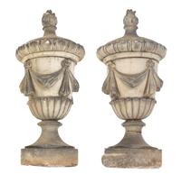 A Pair of Stone Garden Urns Height 31 1/2 inches. — LATE 19TH/EARLY 20TH CENTURY