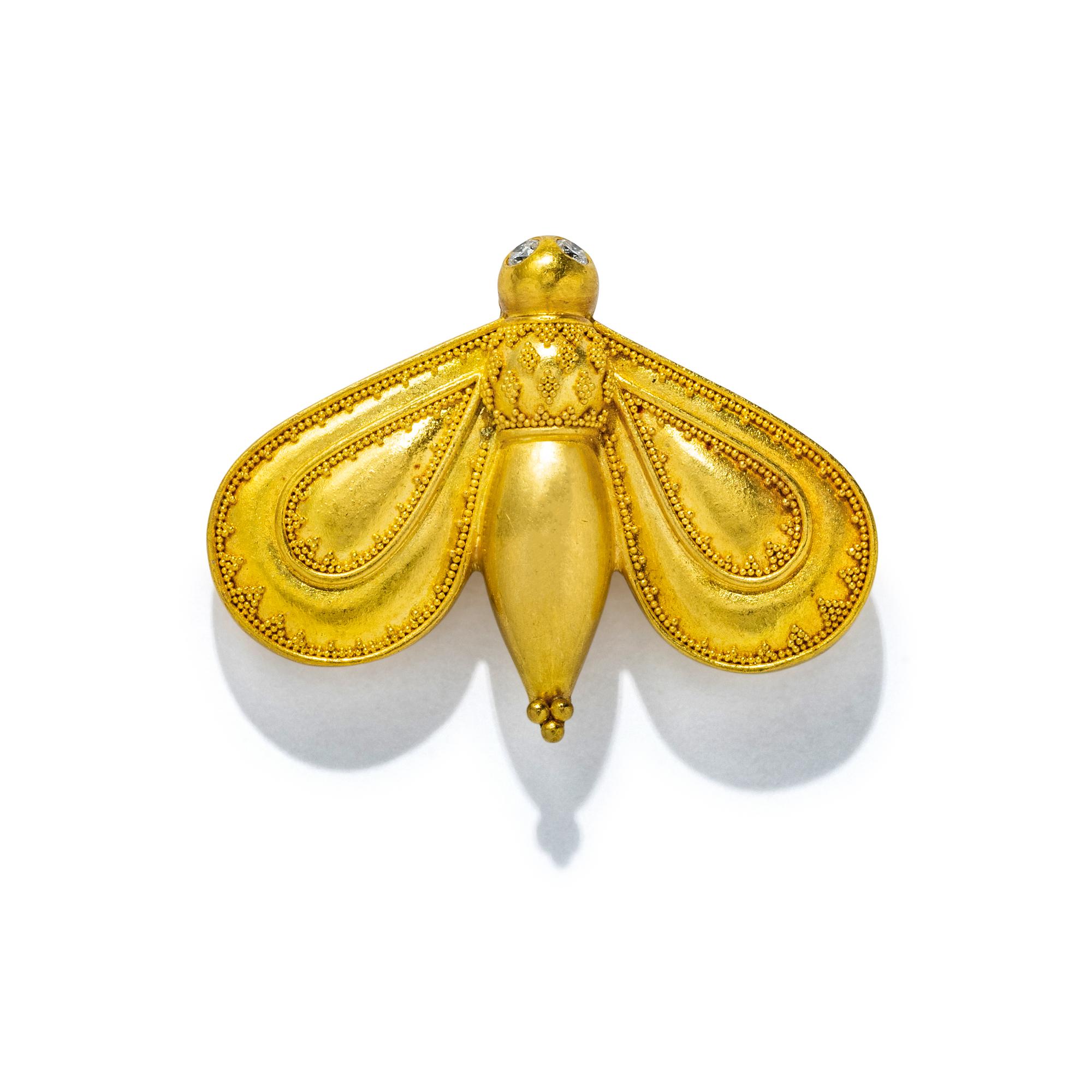 MAIJA NEIMIANIS, YELLOW GOLD AND DIAMOND BEE PENDANT BROOCH
