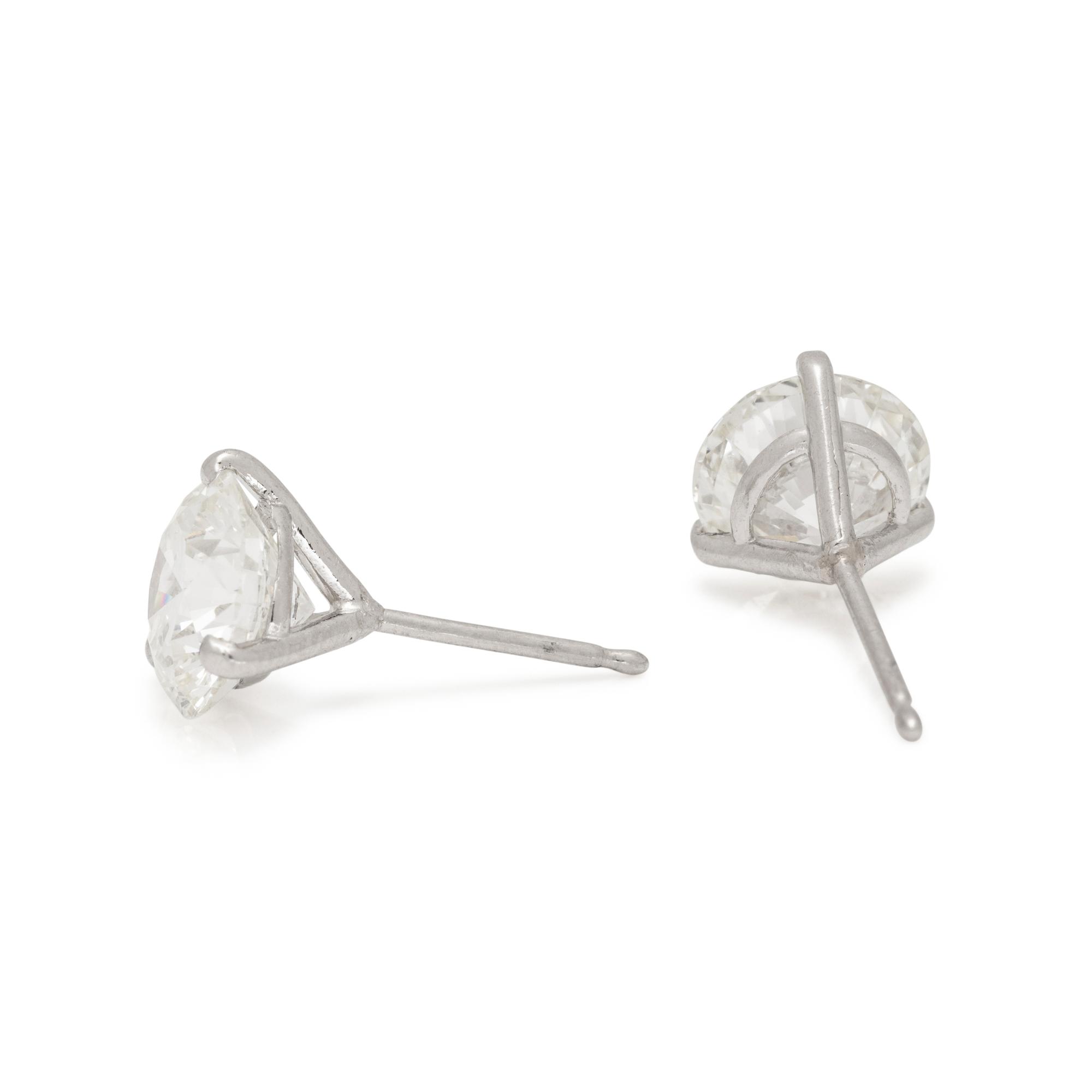 DIAMOND STUD EARRINGS