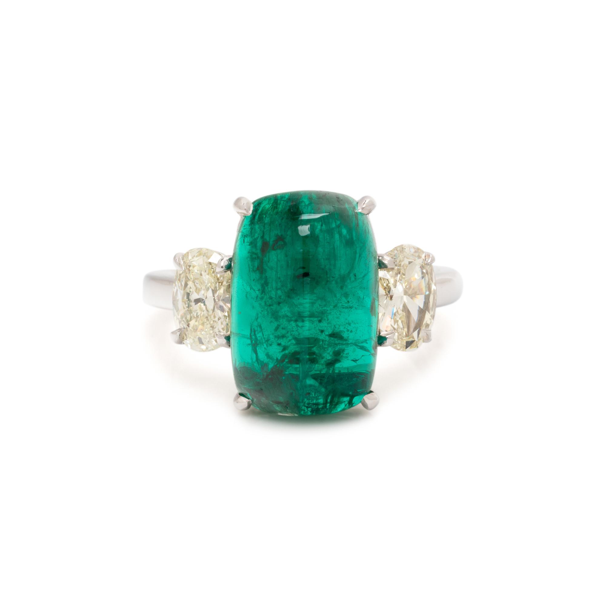 EMERALD AND DIAMOND RING