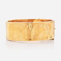 A 14K Yellow Gold and Pearl Bracelet