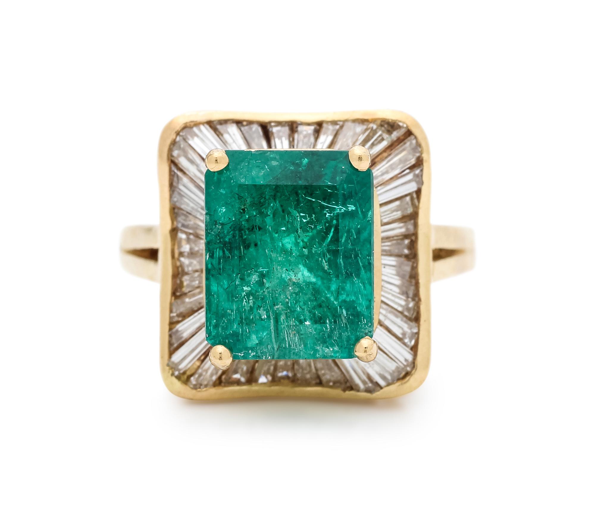 EMERALD AND DIAMOND RING