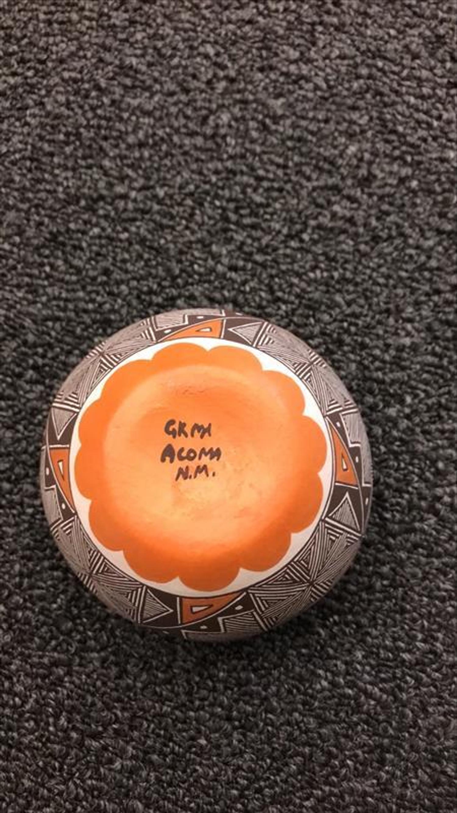 Acoma Fine Line Pottery