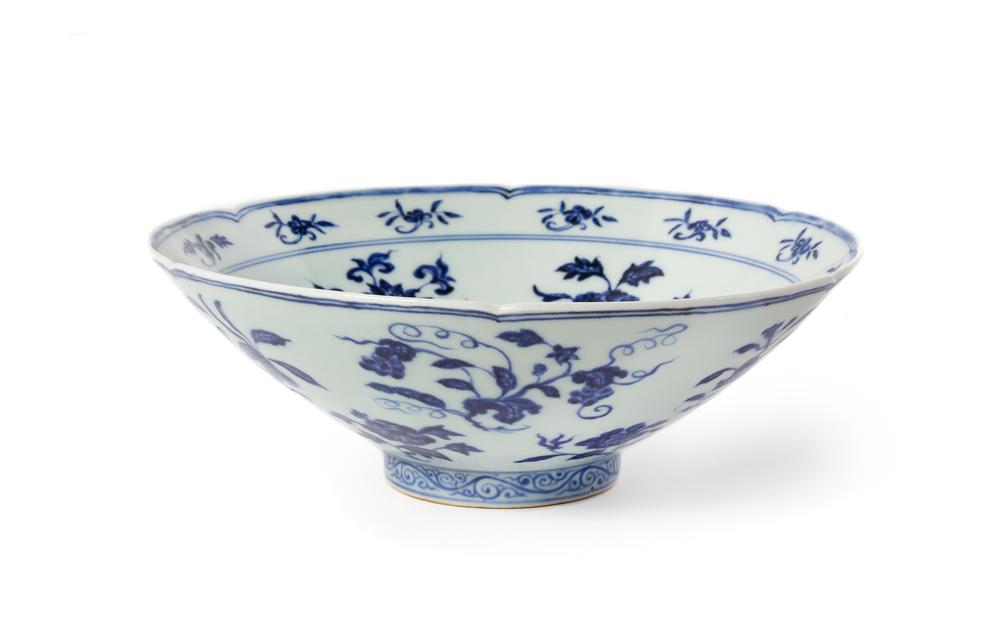 A Rare Blue and White Porcelain Hexafoil Bowl