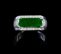 A Jadeite and 18K White Gold Mounted Ring