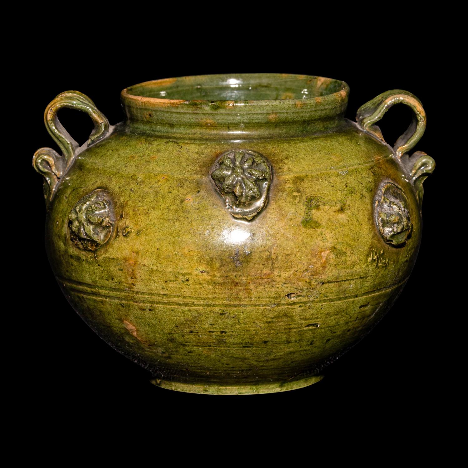 A Chinese Green Glazed Porcelain Jar 綠釉繫帶貼花小罐