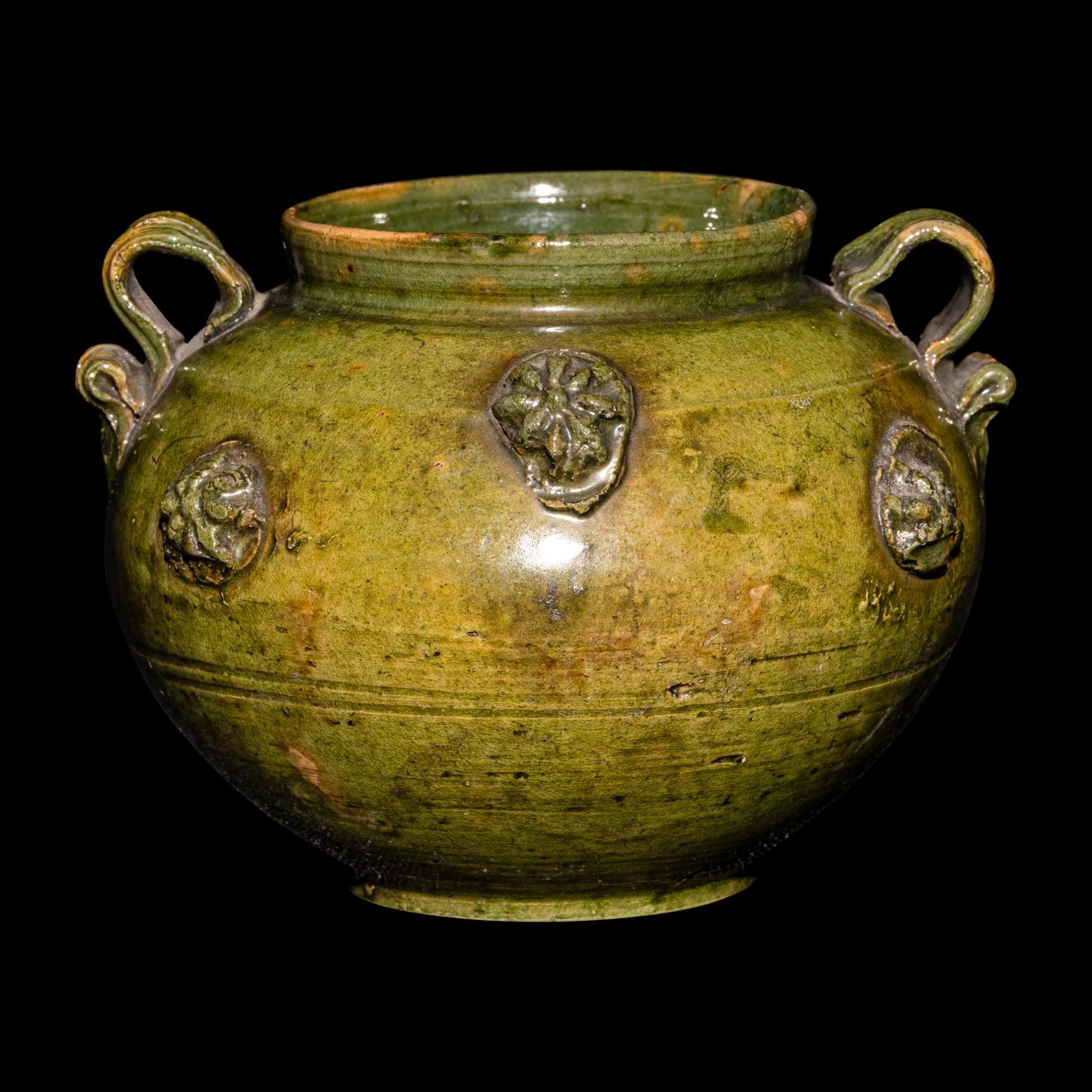 A Chinese Green Glazed Porcelain Jar 綠釉繫帶貼花小罐