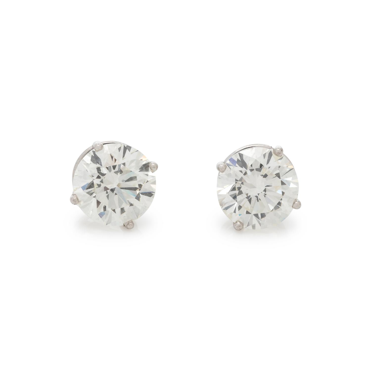 DIAMOND STUD EARRINGS