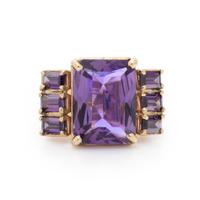 AMETHYST AND YELLOW GOLD RING