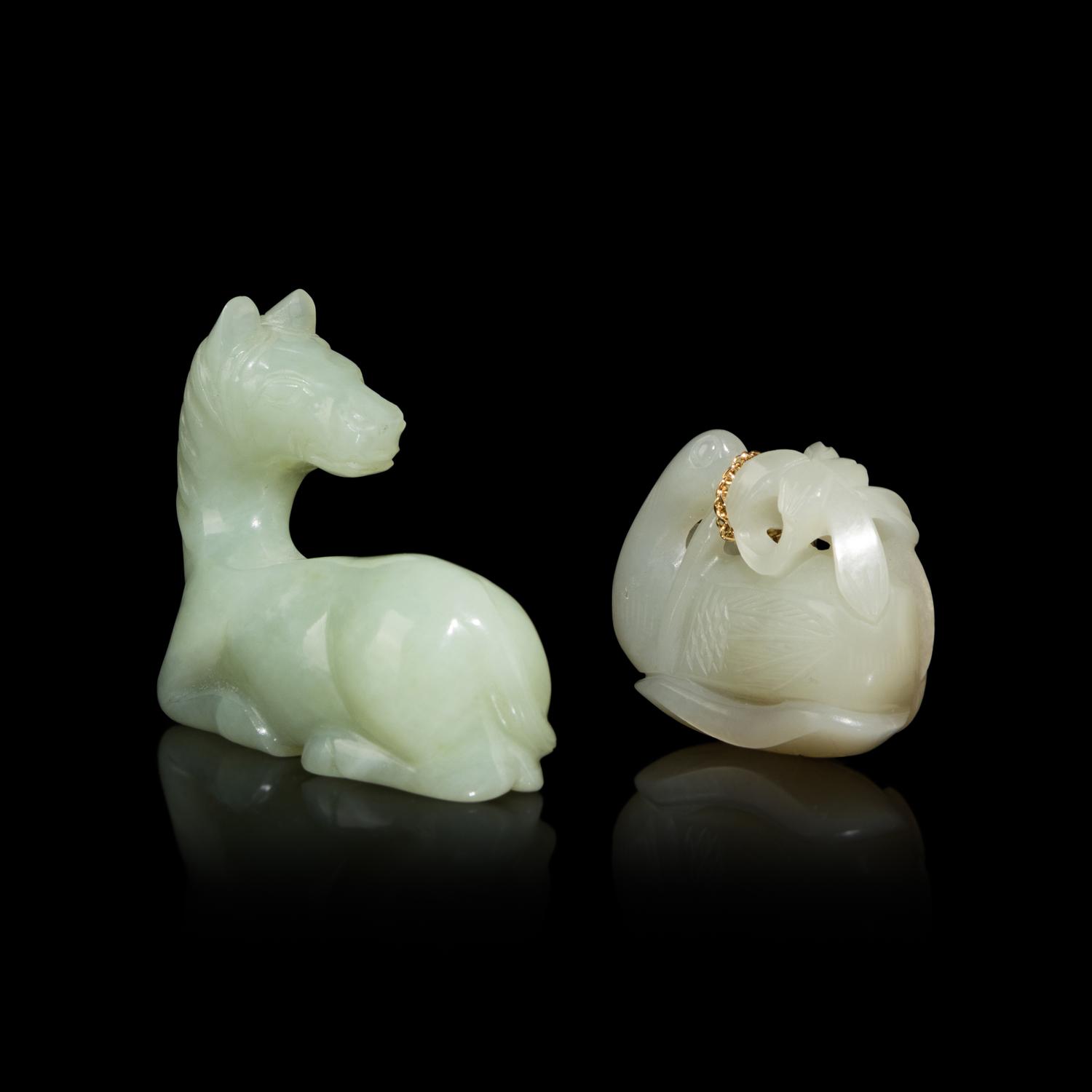 Two Chinese Celadon Jade Carvings, 20th Century 近代 青玉把件兩枚