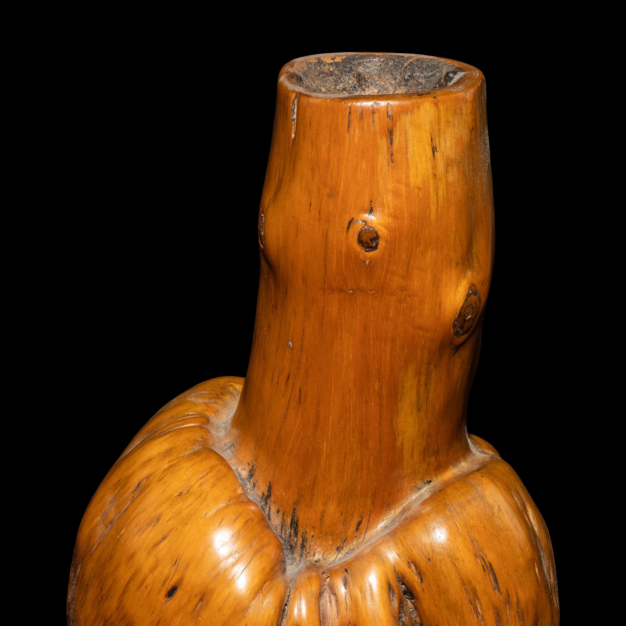 A Chinese Carved Wood Root Tianqiuping-Form Vase, Late 19th-Early 20th Century — 晚清-民國 寶瓶式隨形根雕葫蘆瓶