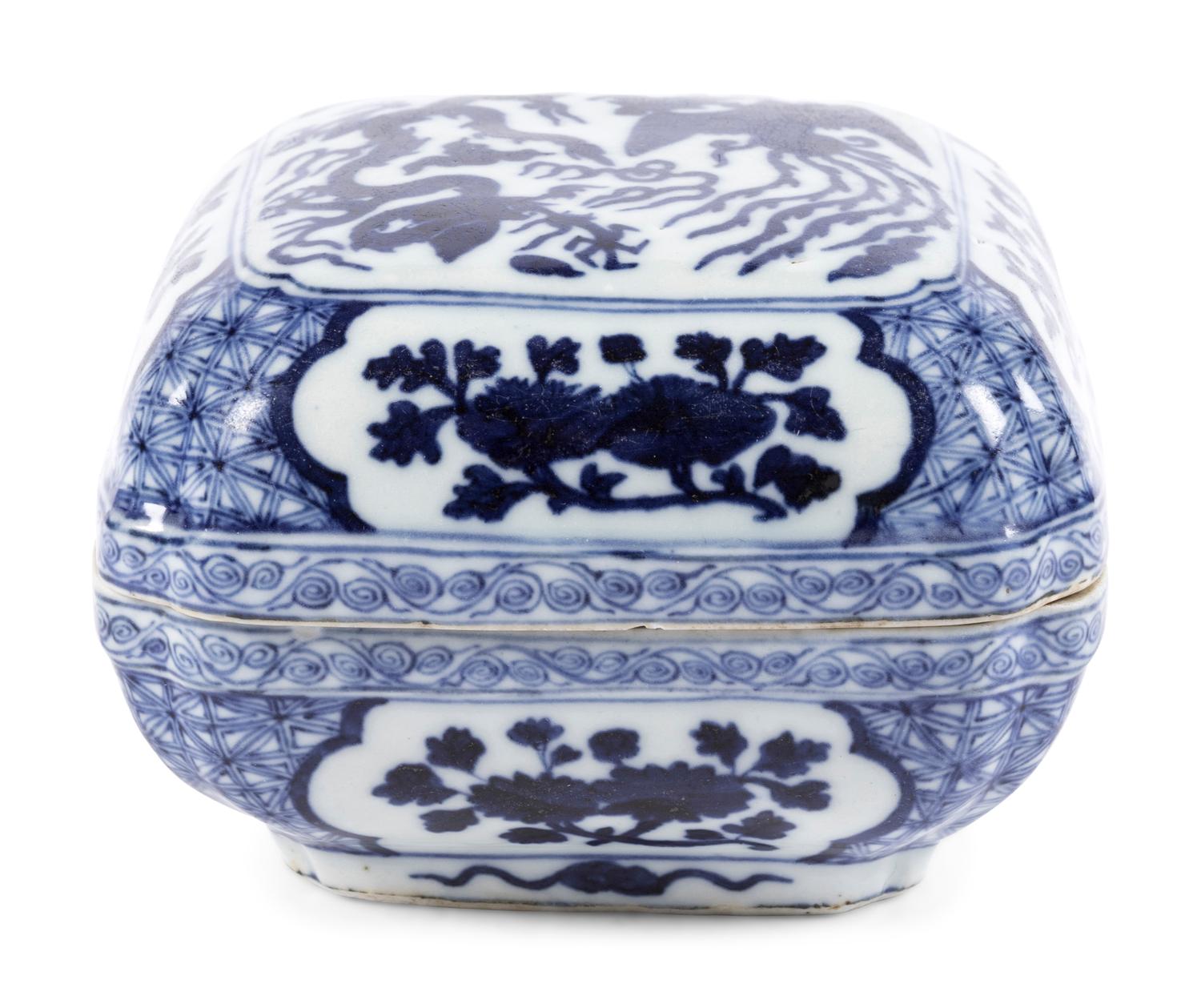 A Chinese Blue and White Porcelain Box and Cover