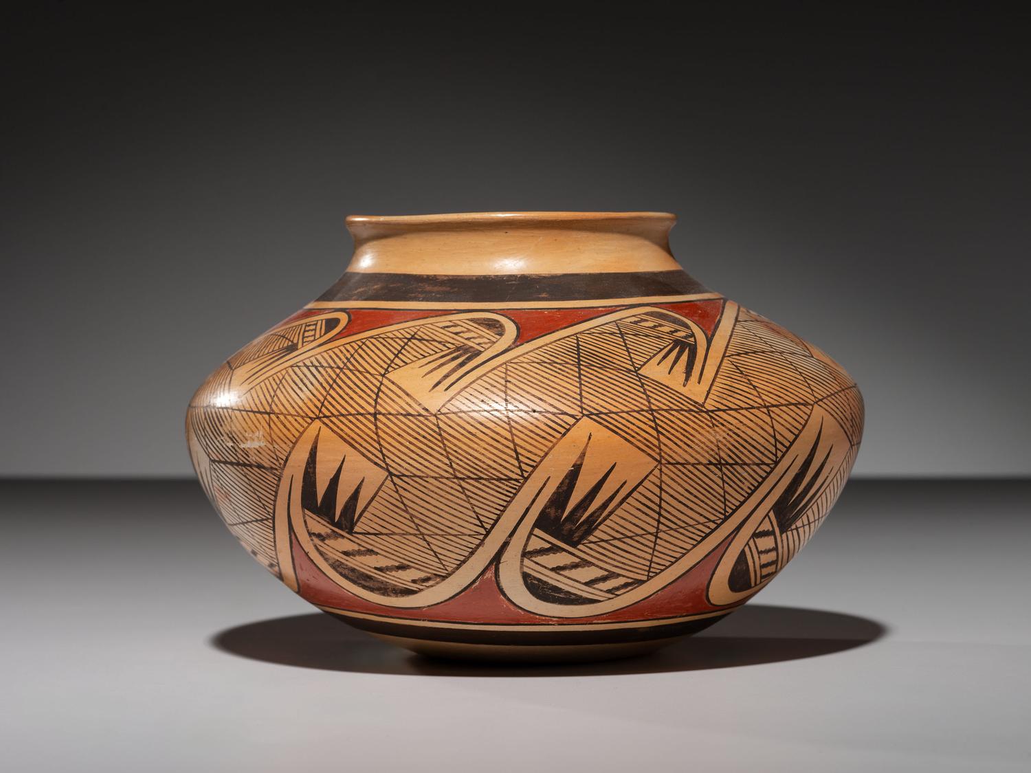Pottery Jar, Migration Pattern