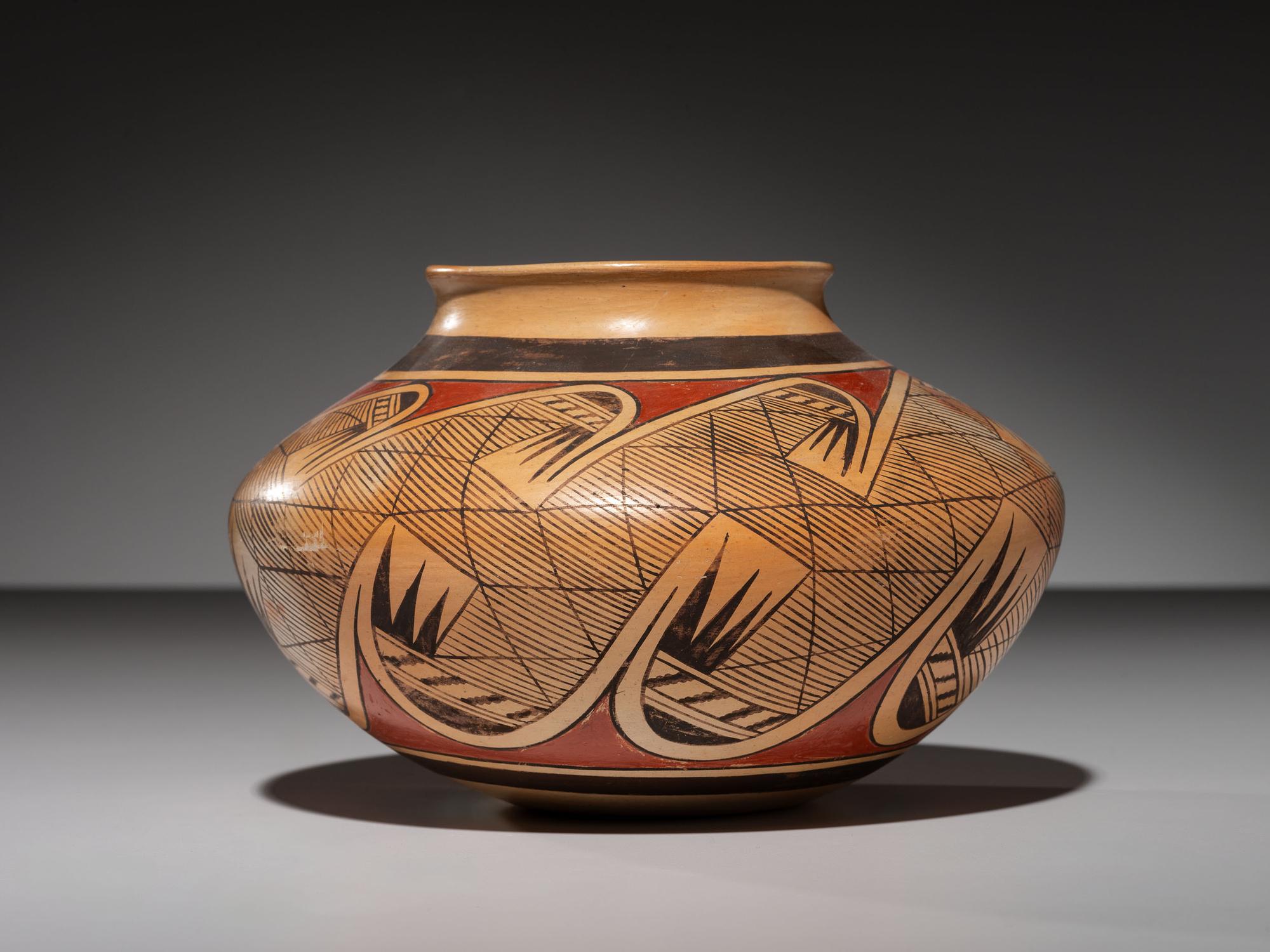Pottery Jar, Migration Pattern