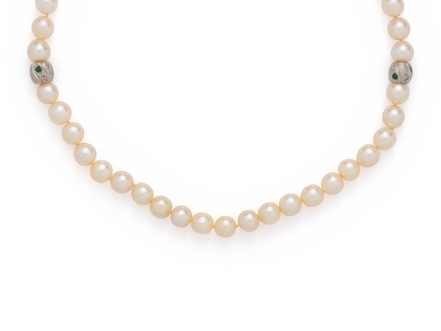 CULTURED PEARL, EMERALD AND DIAMOND NECKLACE