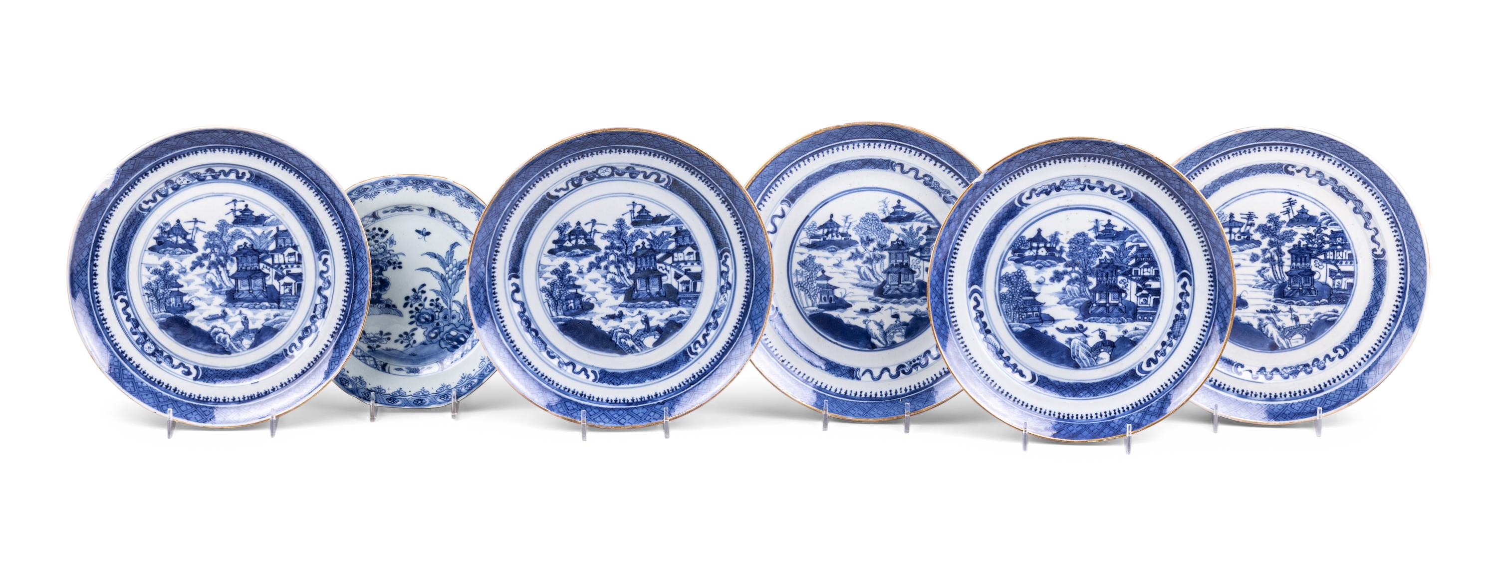 13 Chinese Export Blue and White Porcelain Articles