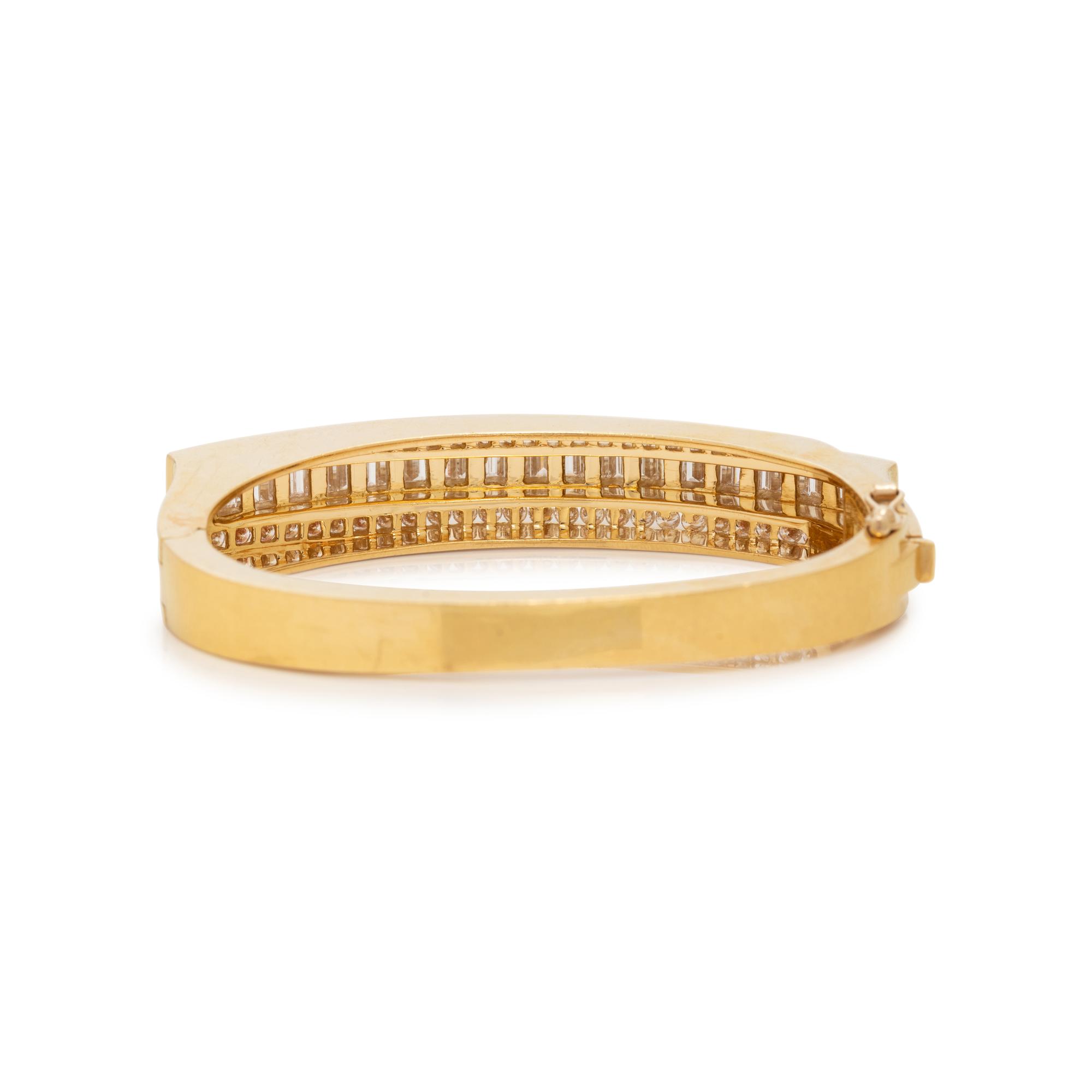 CHARLES KRYPELL, YELLOW GOLD AND DIAMOND BANGLE BRACELET