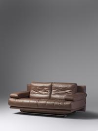 Benz Linear Settee Mann Designs, USA