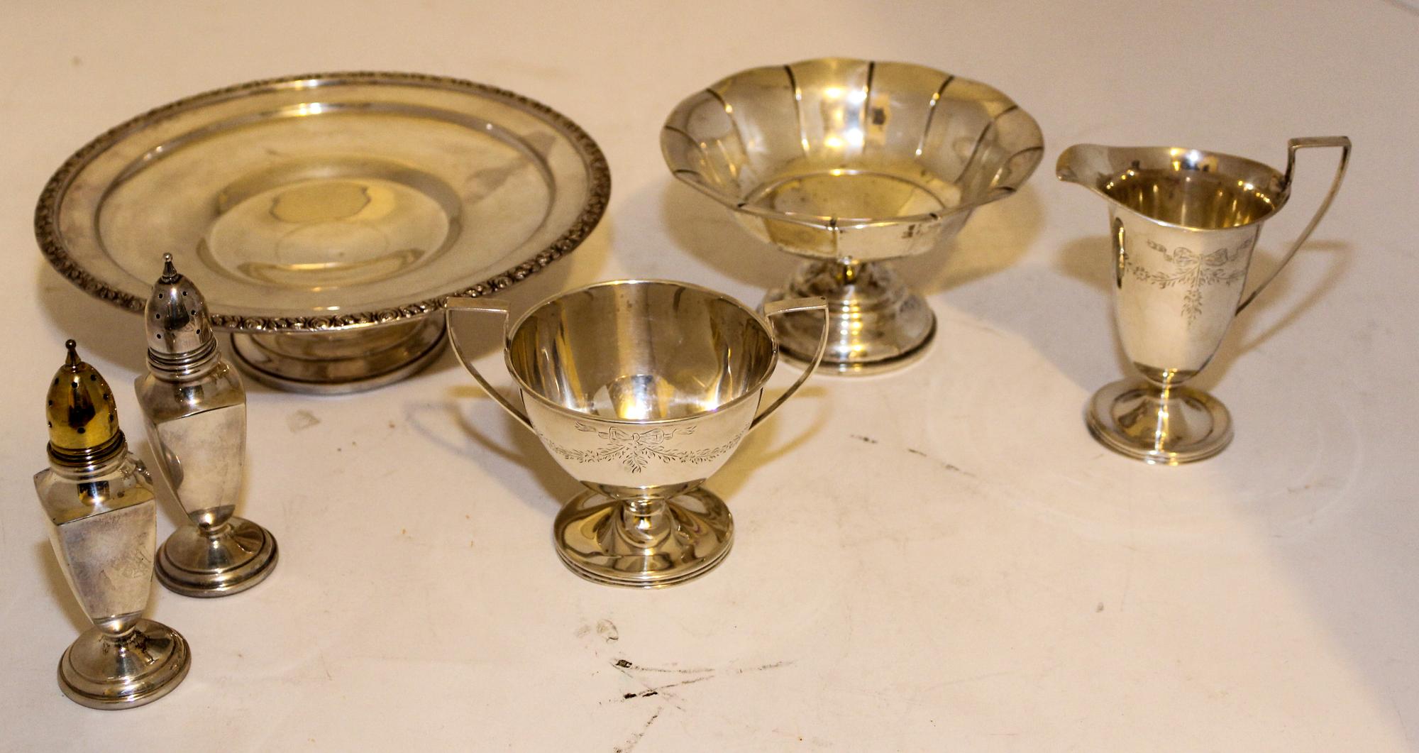 An Assortment of American Silver Table Articles Diameter of largest 8 inches. — 20TH CENTURY