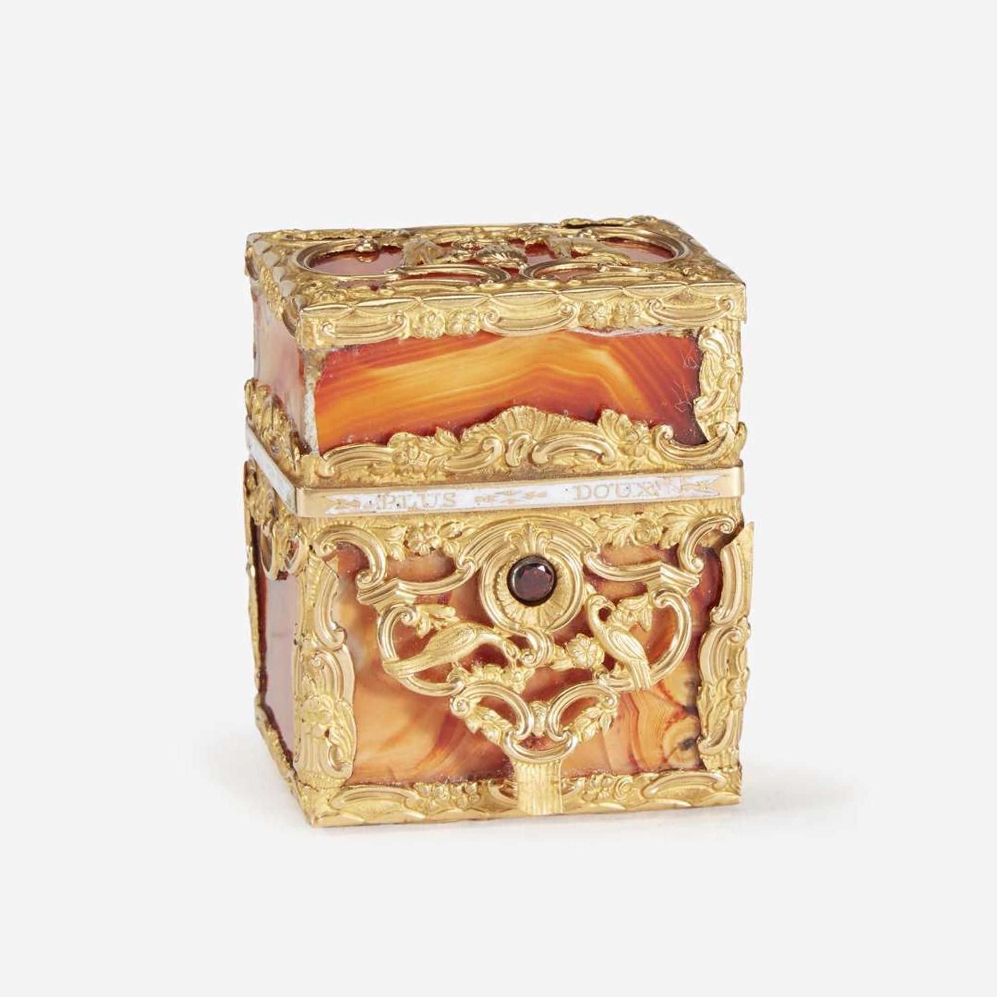 A George III gold-mounted hardstone necessaire and perfume circa 1770