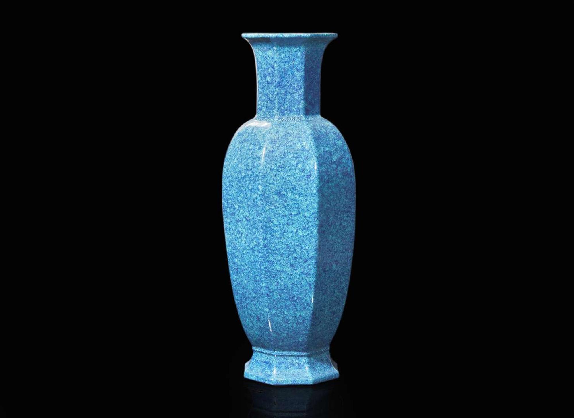 A Chinese "Robin's-egg"-glazed porcelain octagonal vase, Qing dynasty 爐鈞釉八方瓶 清