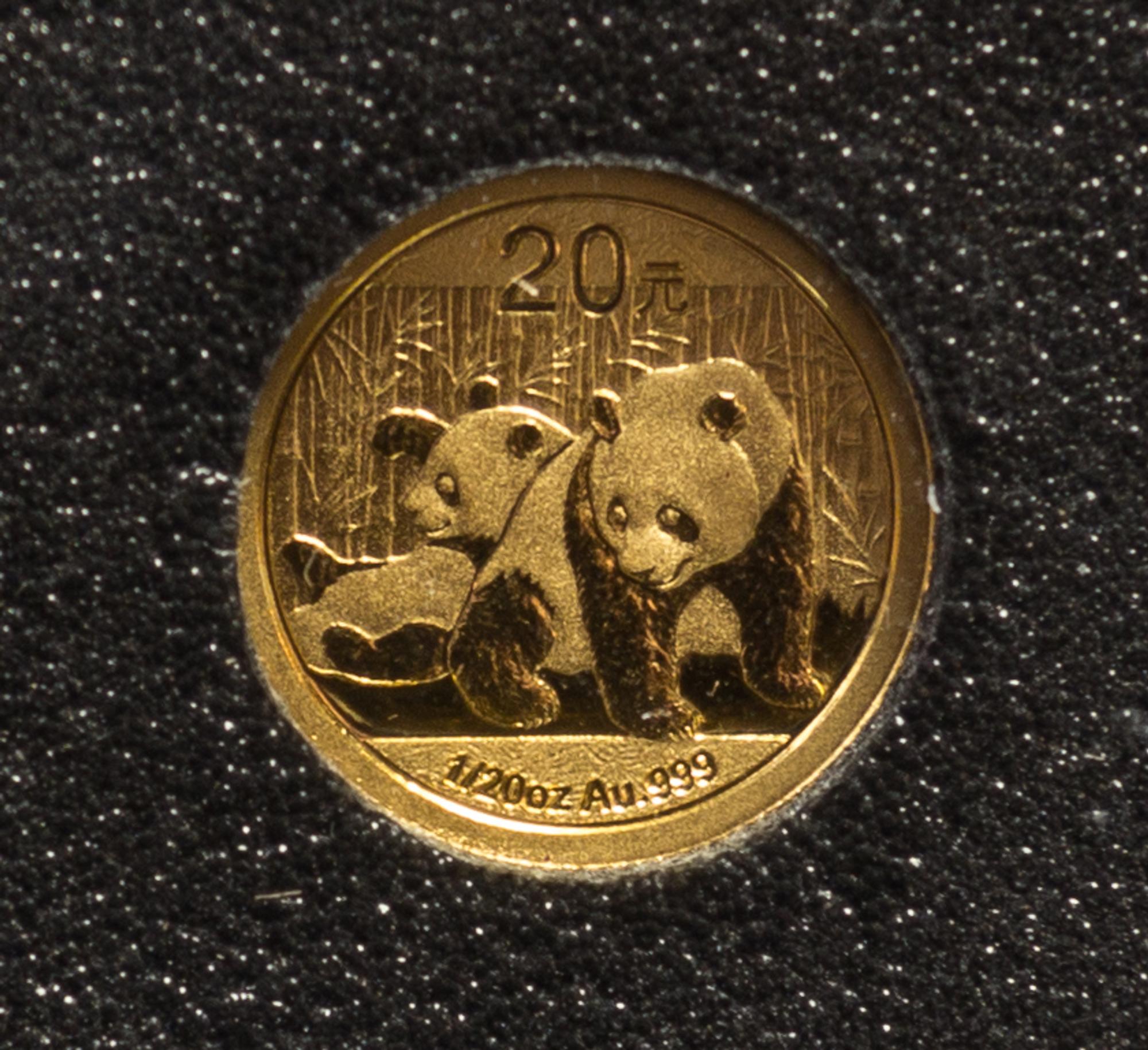 A Group of Five China Mint 2010 20 Yuan Gold Panda 1/20 Ounce Rounds