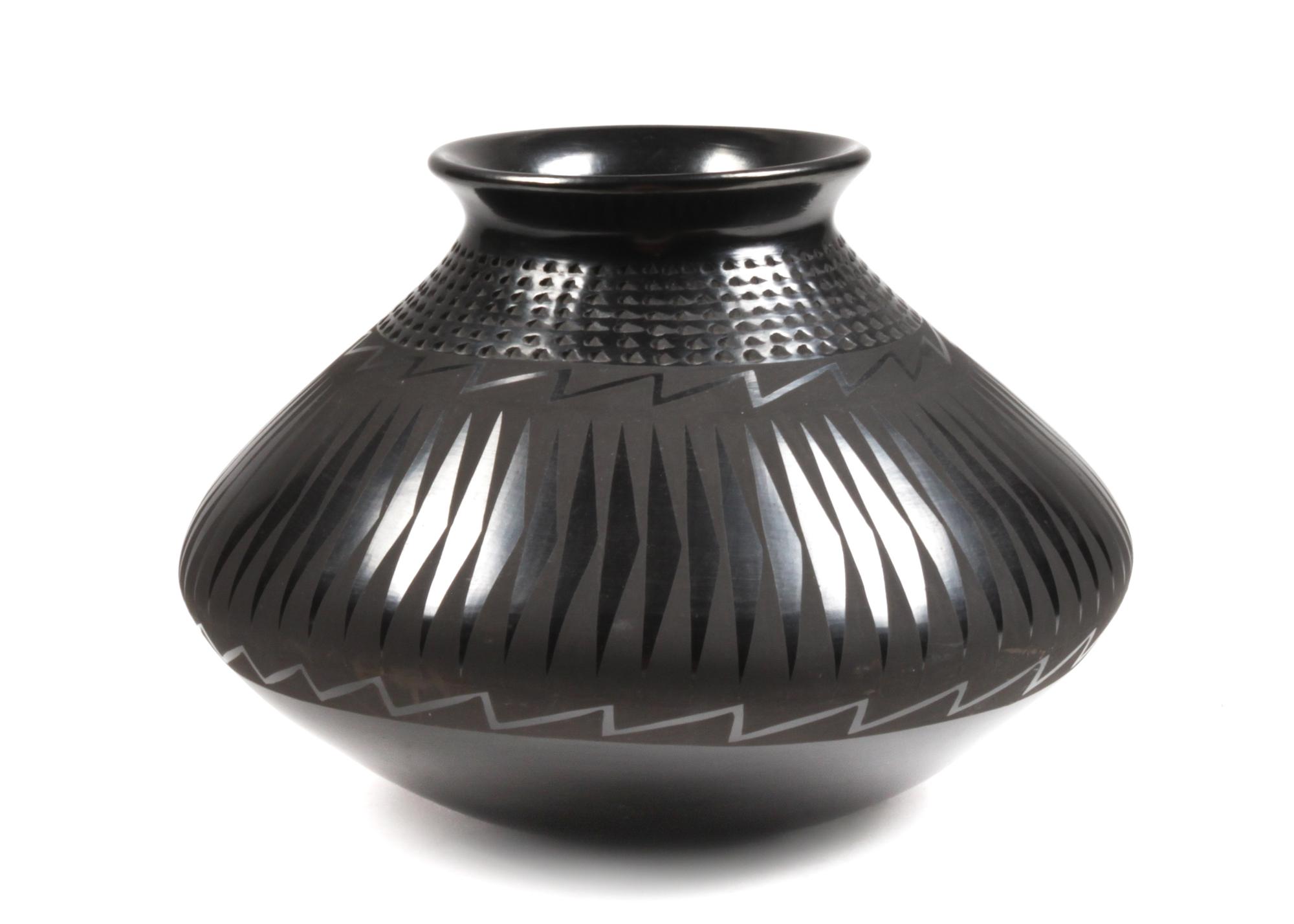 Mata Ortiz Blackware Vase Height 8 1/2 x diameter 11 1/2 inches