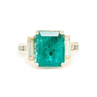 EMERALD AND DIAMOND RING