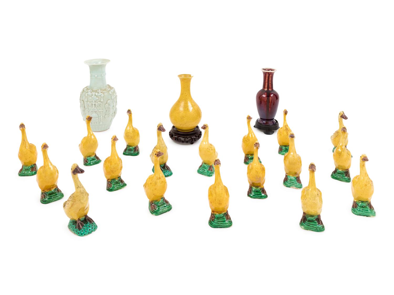 Twenty-one Chinese Porcelain Articles