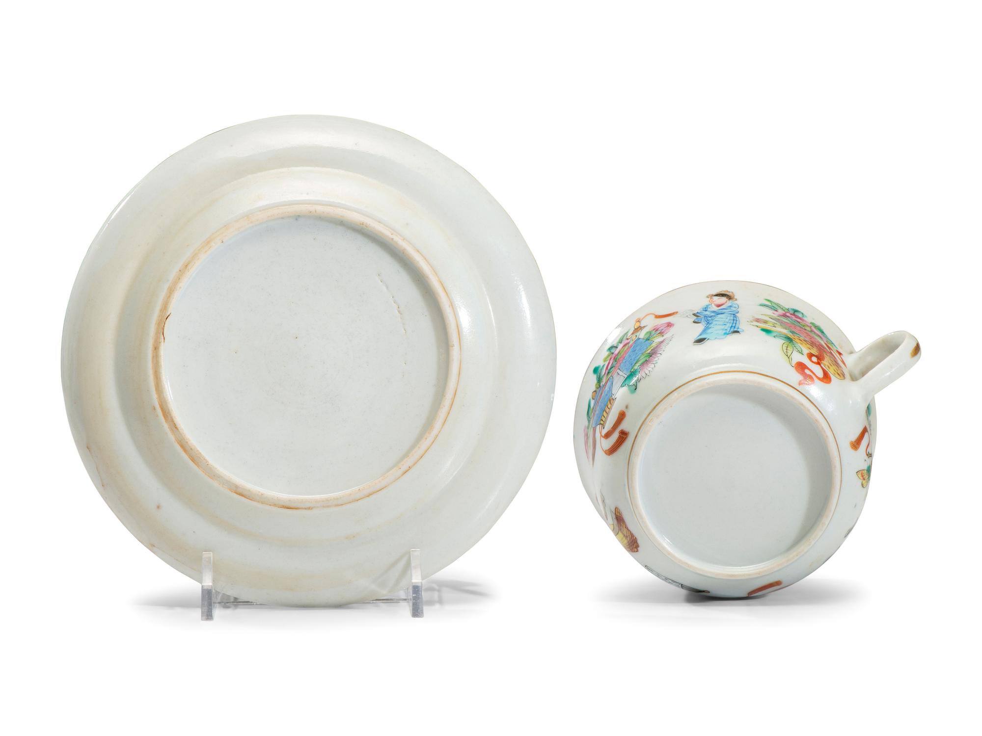 A Chinese Export Canton Famille Rose Porcelain Dinner Service
