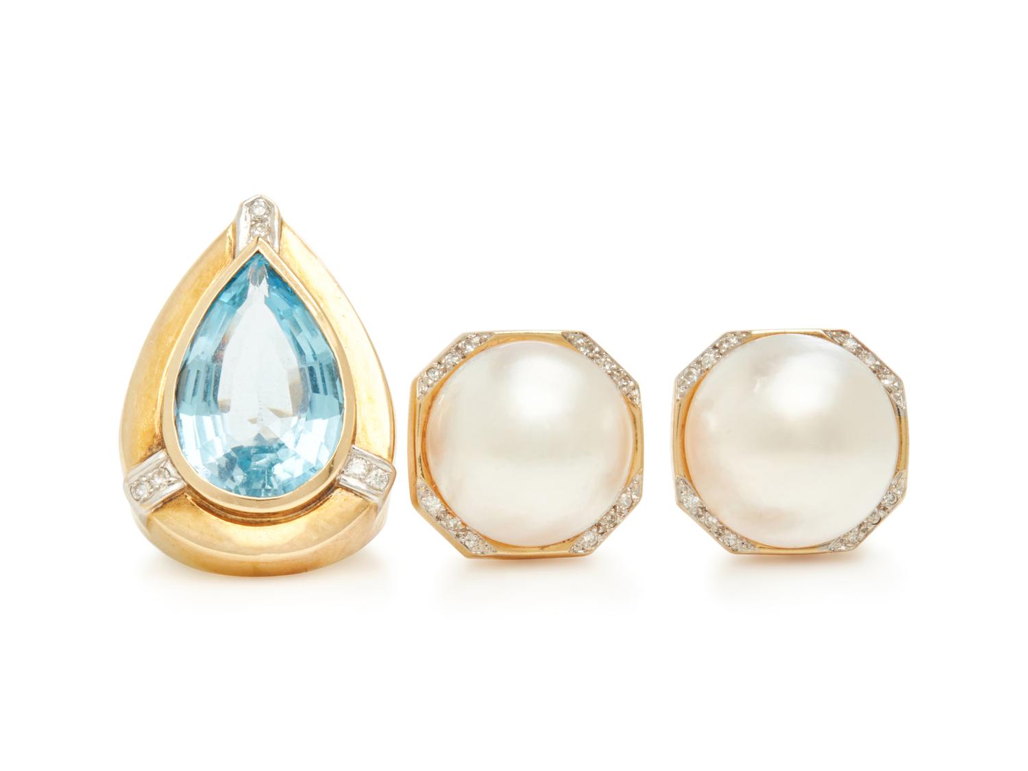 COLLECTION OF JEWELRY