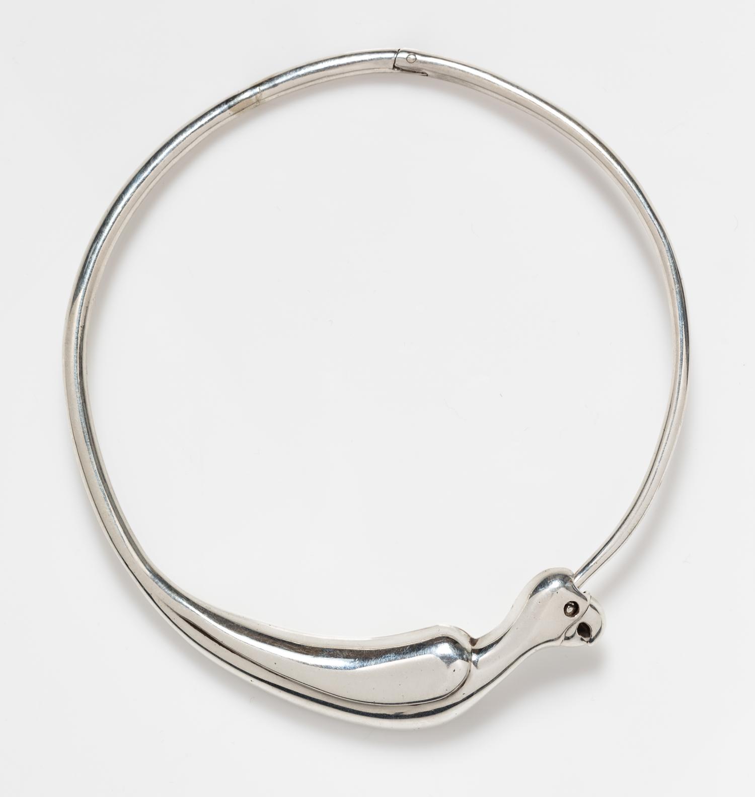 A Sterling Silver Parrot Motif Collar Necklace, TANE, 64.20 dwts.