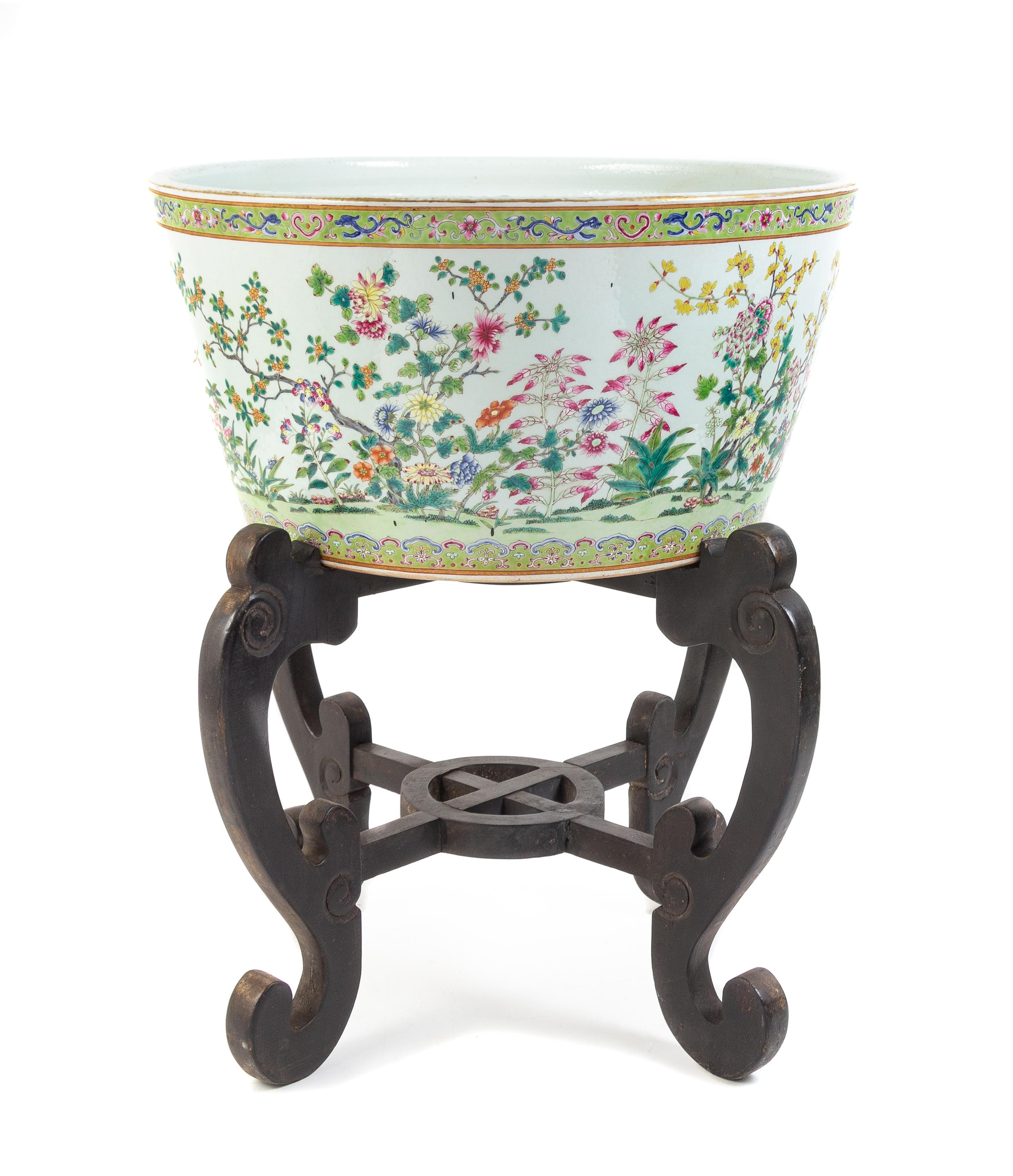A Chinese Porcelain Basin Diameter 21 1/1 inches. — 20TH CENTURY