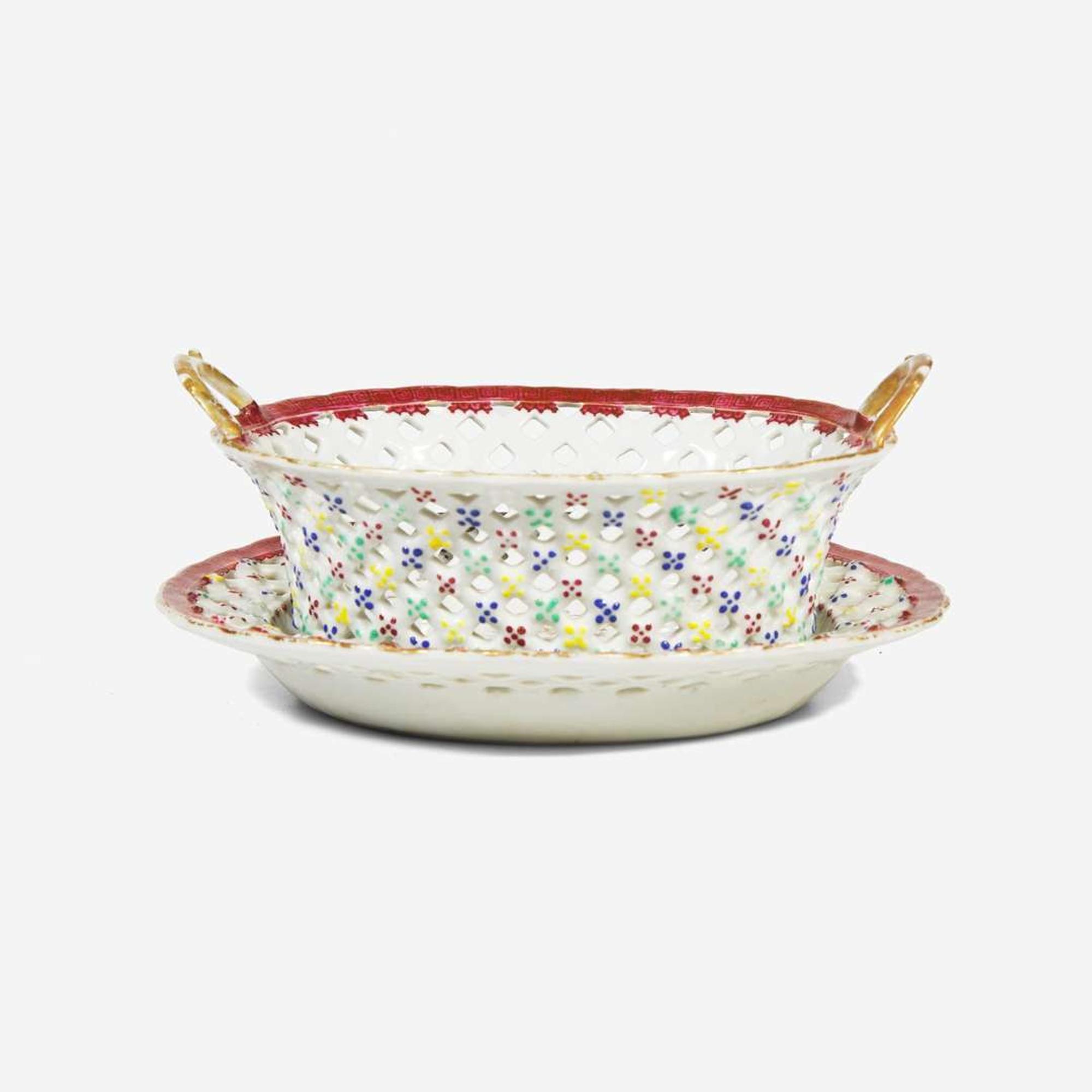 A Chinese Export porcelain fruit basket & stand circa 1785