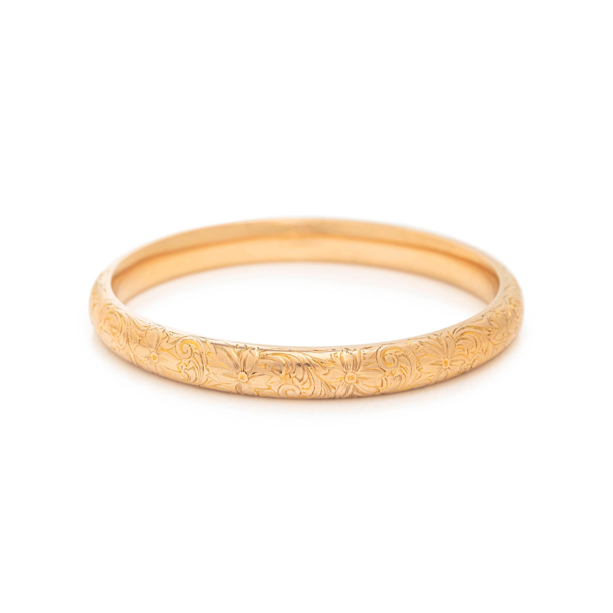 ANTIQUE, YELLOW GOLD BANGLE BRACELET