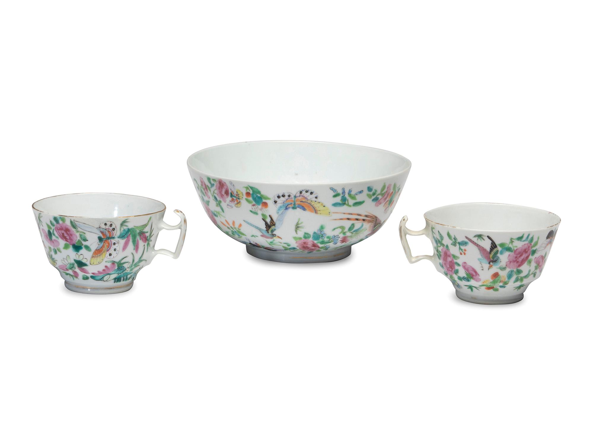 Nine Chinese Export Porcelain Famille Rose and Rose Medallion Articles