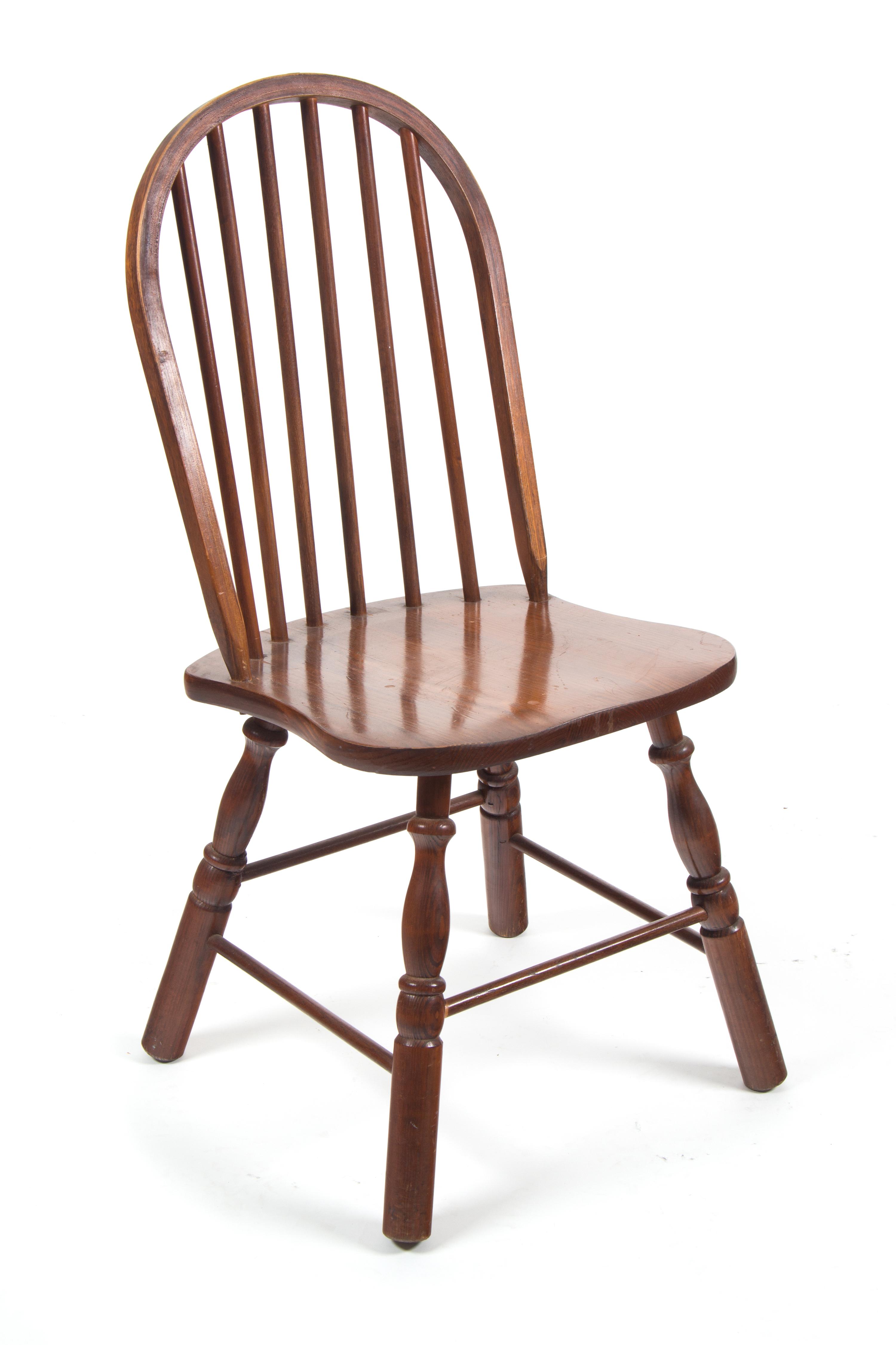 A Hoop Back Windsor Side Chair — 20TH CENTURY