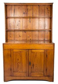 An American Pine Hutch Height 75 x width 47 1/2 x depth 20 inches. — 19TH CENTURY
