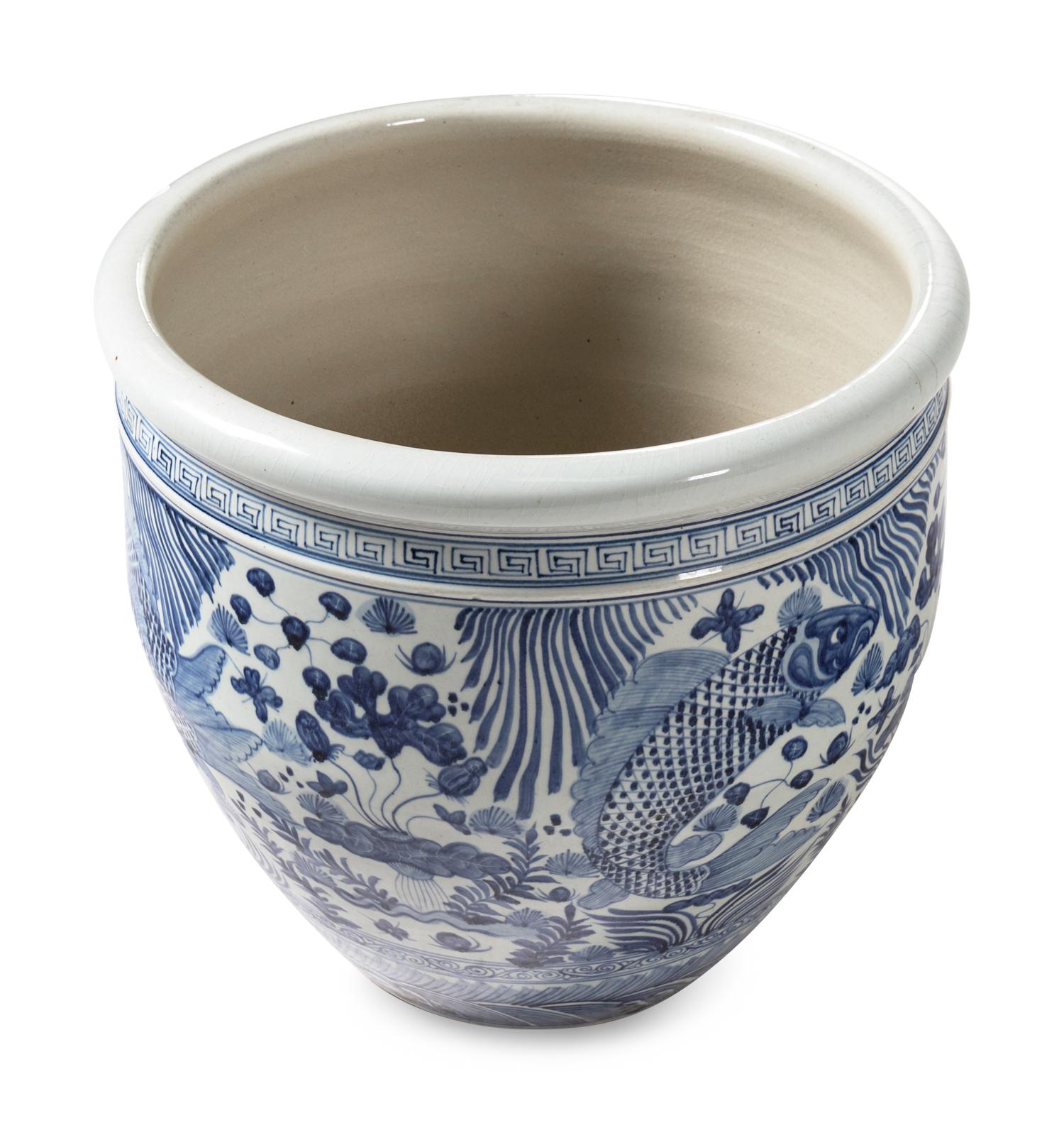 A Chinese Export Porcelain Jardinière