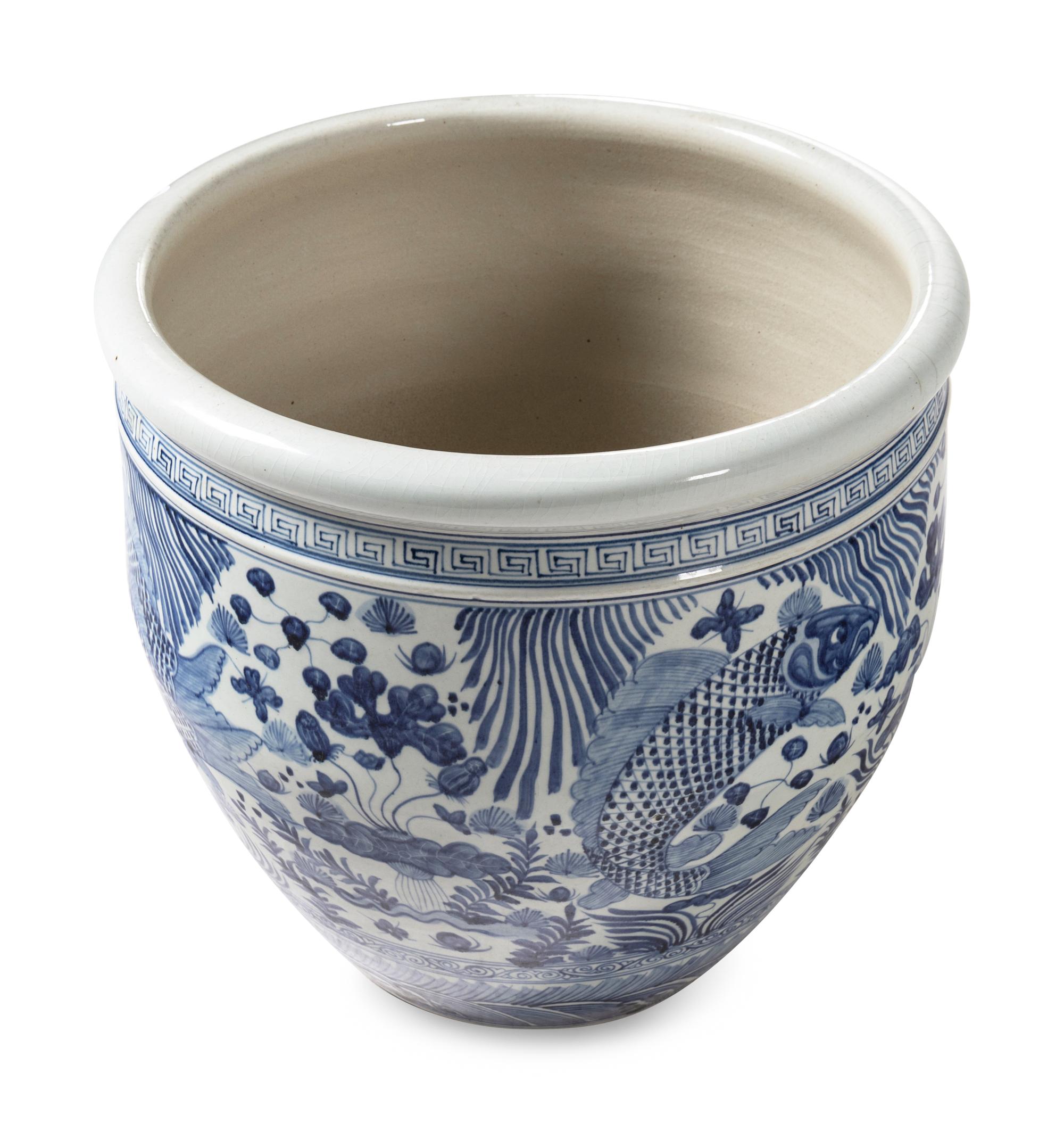 A Chinese Export Porcelain Jardinière